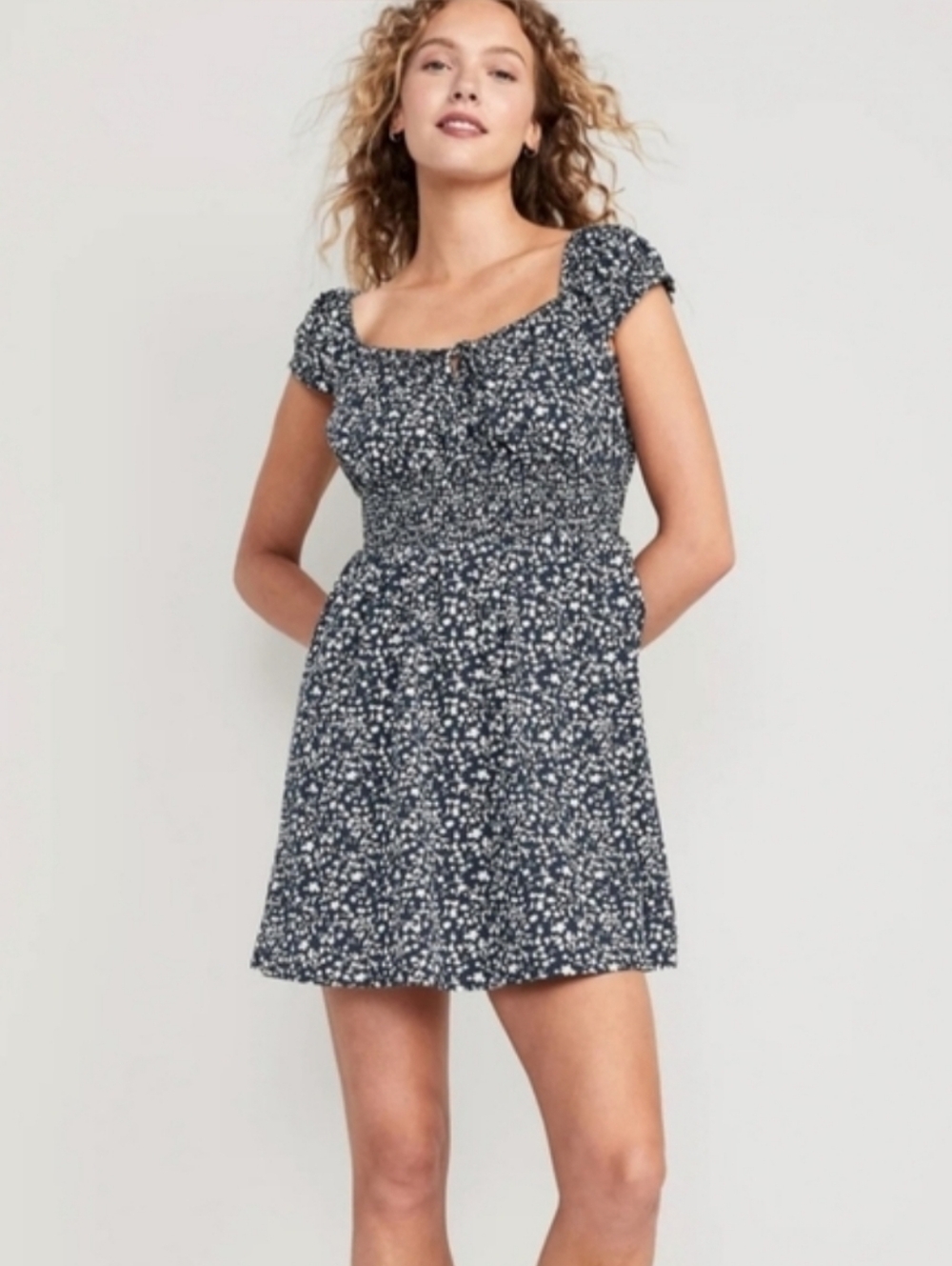 Old Navy Blue And White Floral Waist-Defined Dress Size 3X NWT